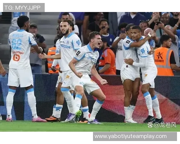 罗马诺澄清恩里克拒绝巴黎合同传闻双方关系良好